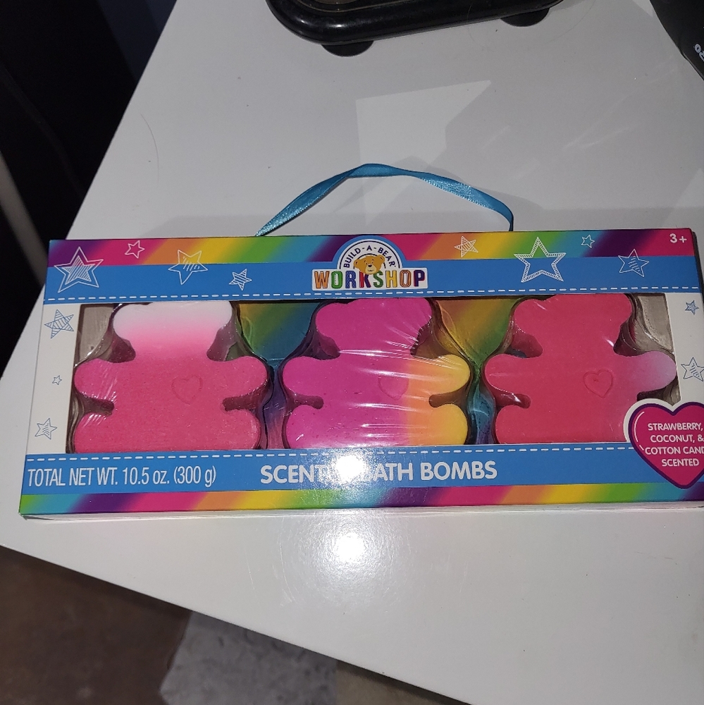 Bath bombs